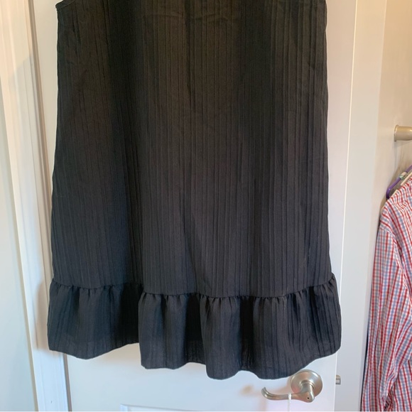 Black Notched Neck Ruffle Hem Smock Dress - Picture 9 of 12